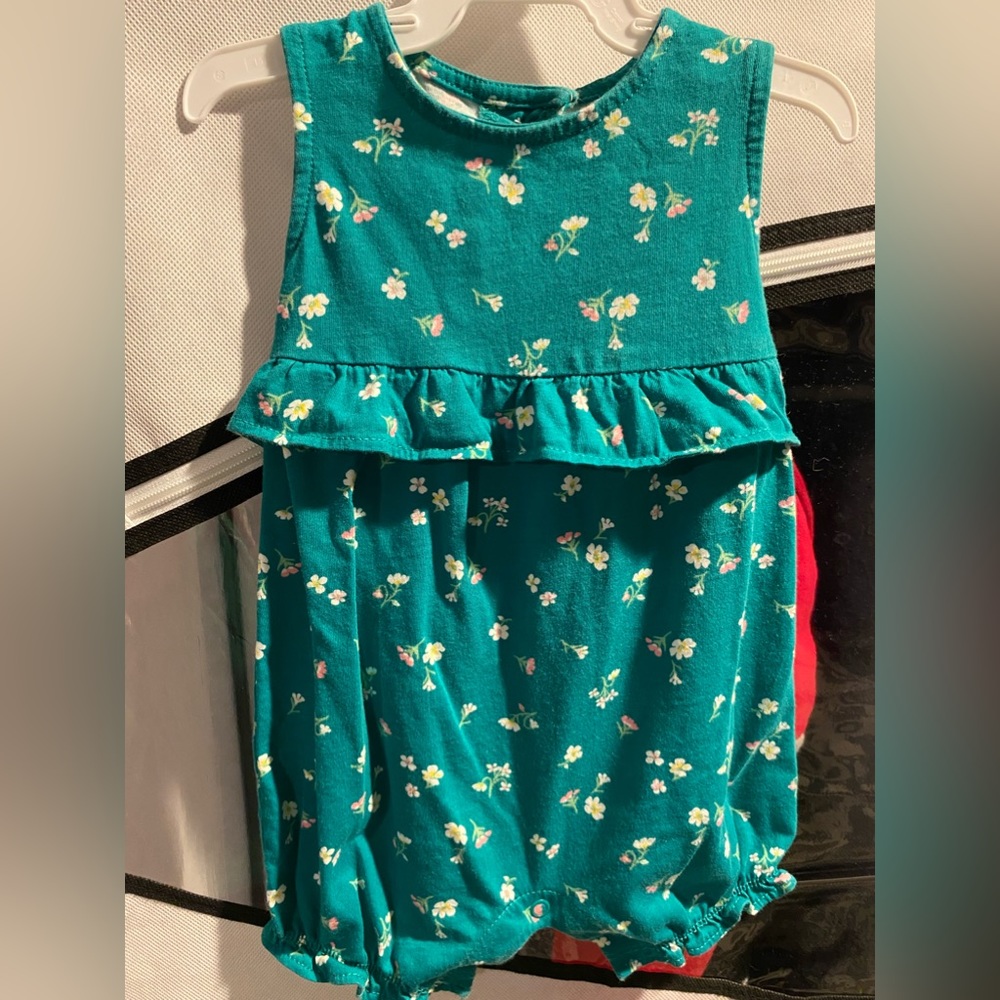 Carter’s Infant Girls Green Romper, 9 months.